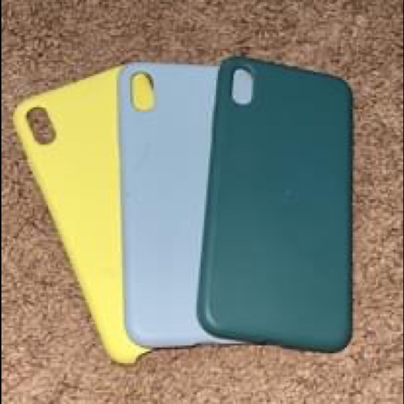 iPhone 11 Pro / XS Max Cases - Picture 2 of 2